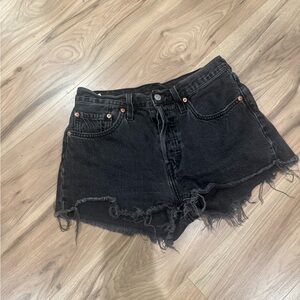 Black Levi’s 501s